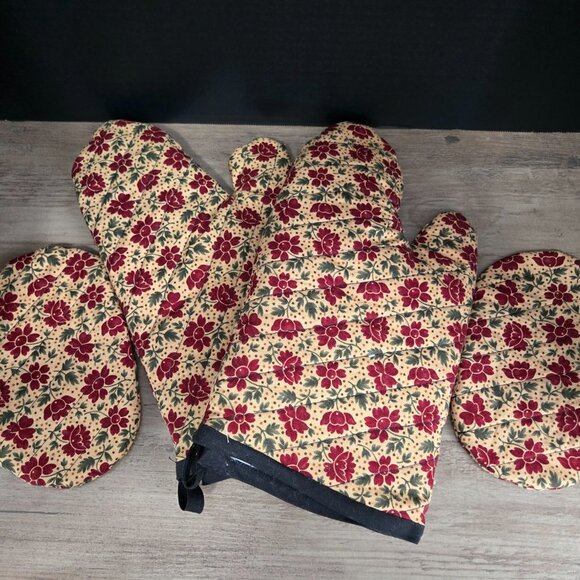 Grandma's Practical 2 layer Handmade Microwave & Oven Mitts Set Adult / Regular - Picture 5 of 6